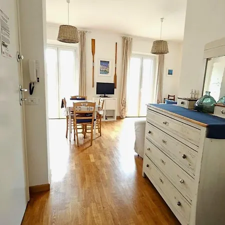 Nel Cuore Di - Goelba Apartment